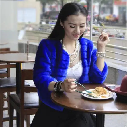 2023 Winter Vintage Fur Coat Womens Short Trench Faux Fur Jacket Hairy Overcoat Artificial Fur Coat Women Faux Fur Coats